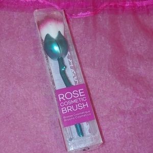 Rose Shaped Cosmetic Brush- Metallic Green Stem